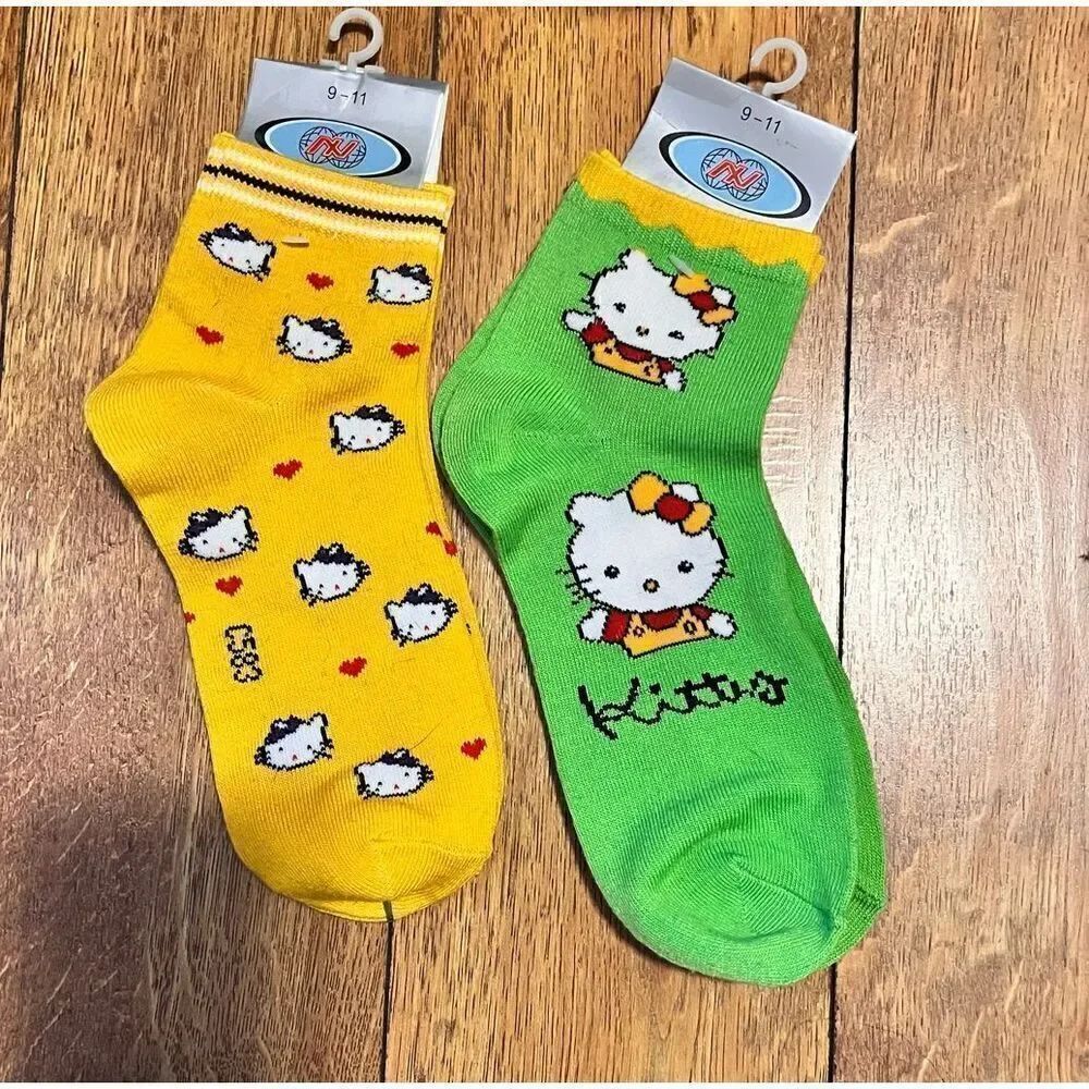 Brand New - 2-Pair Women’s Hello Kitty Ankle Socks Green Holiday and Yellow Ever
